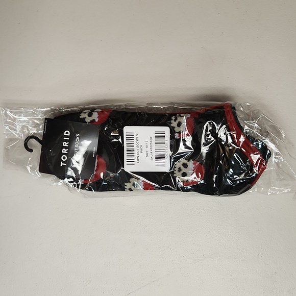 ❤️NWT 5 PAIRS VINTAGE TORRID WIDE, LOW CUT SOCKS - CHRISTMAS - SKULLS PLAID - Picture 9 of 11